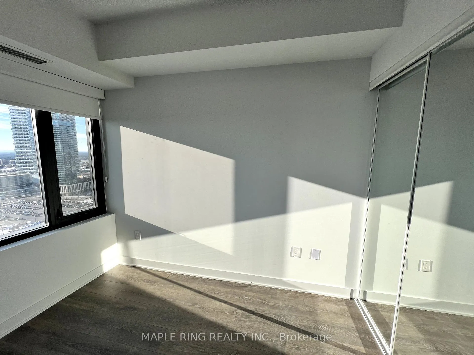 Photo 3 of Unit 2301, 2920 Highway 7 Road, Vaughan, Concord — HOMEH