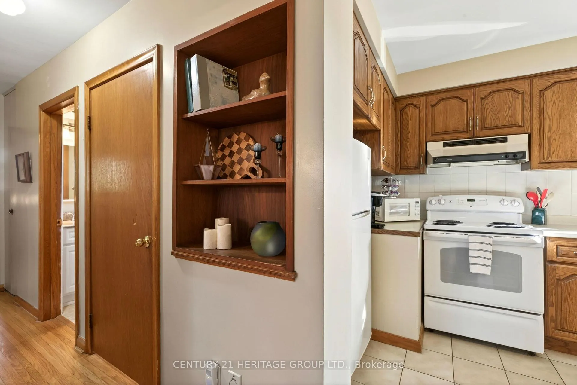 Photo 16 of 98 Cameo Avenue, Hamilton, Macassa — HOMEH