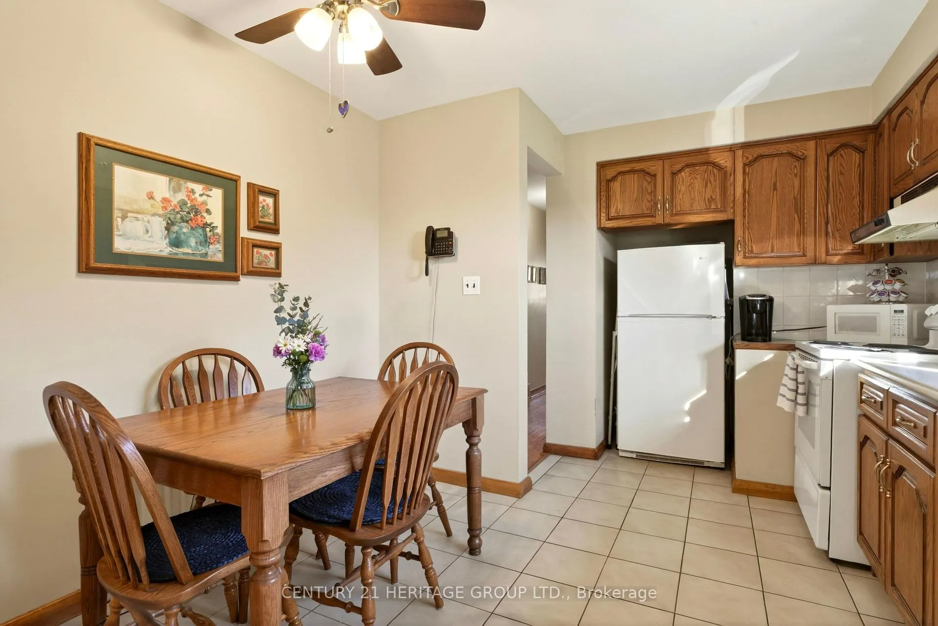 Photo 20 of 98 Cameo Avenue, Hamilton, Macassa — HOMEH