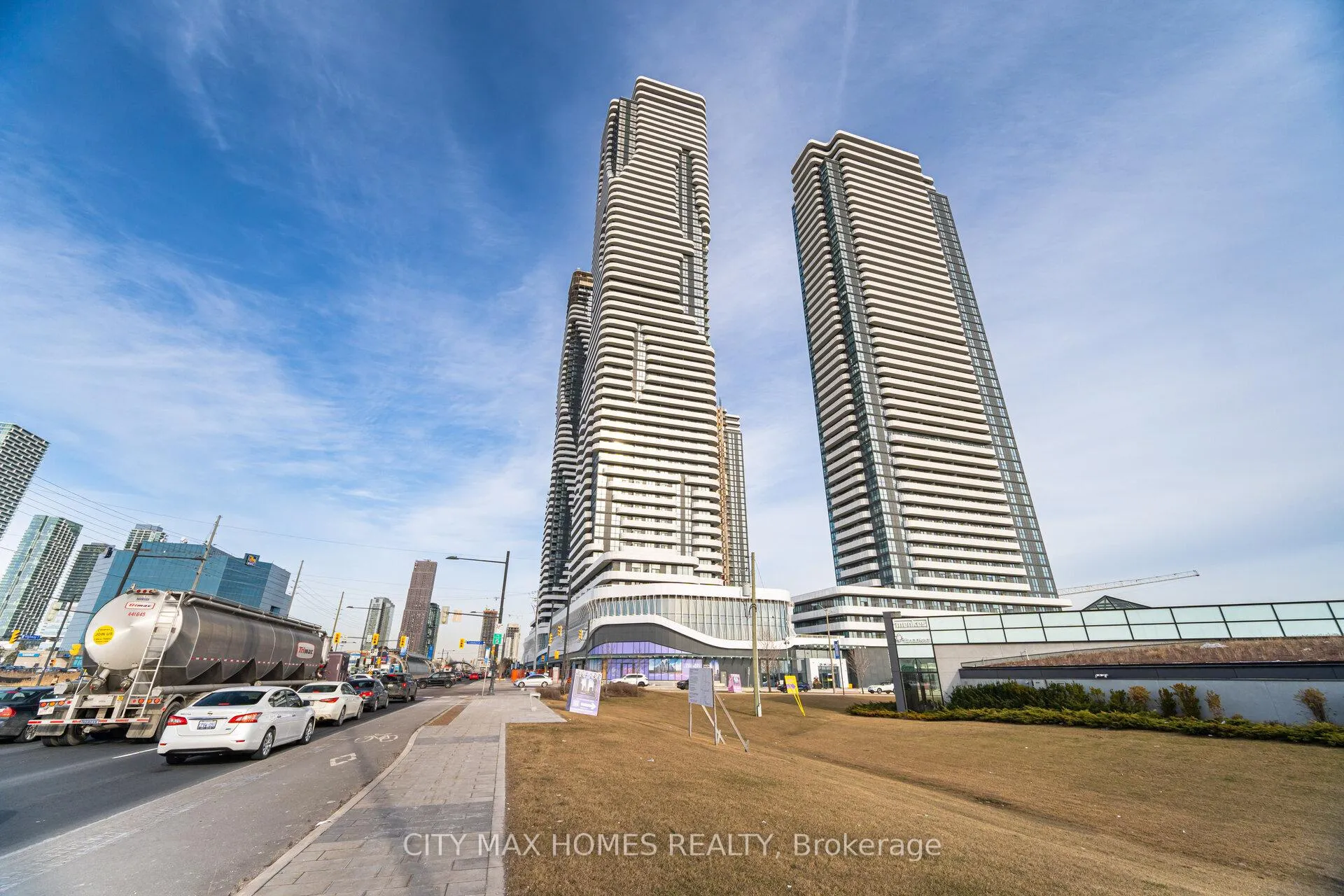 Photo 1 of Unit 1008, 225 Commerce St Street, Vaughan, Vaughan Corporate Centre — HOMEH