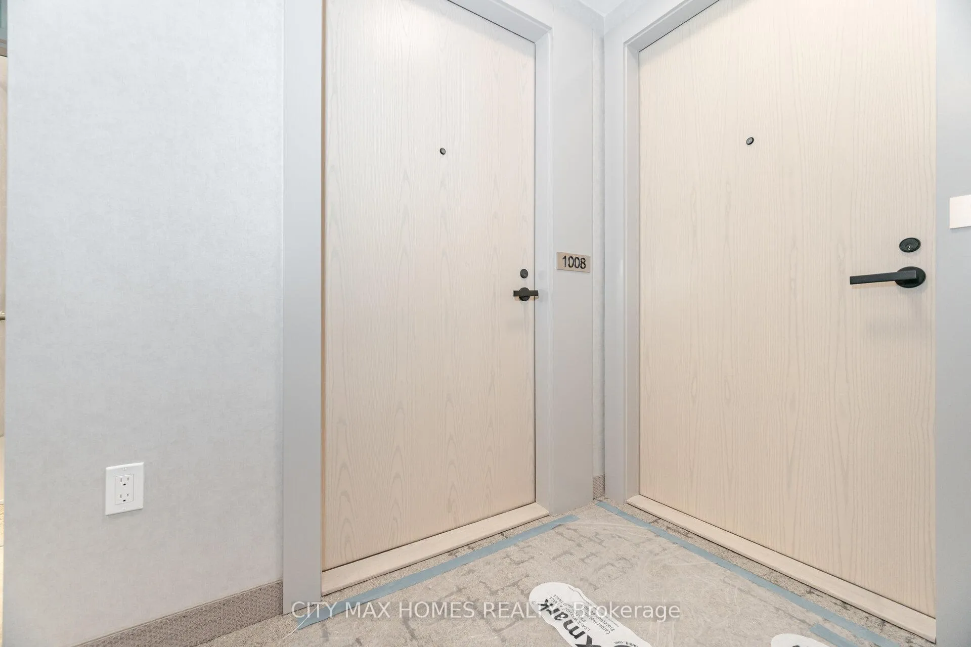 Photo 4 of Unit 1008, 225 Commerce St Street, Vaughan, Vaughan Corporate Centre — HOMEH