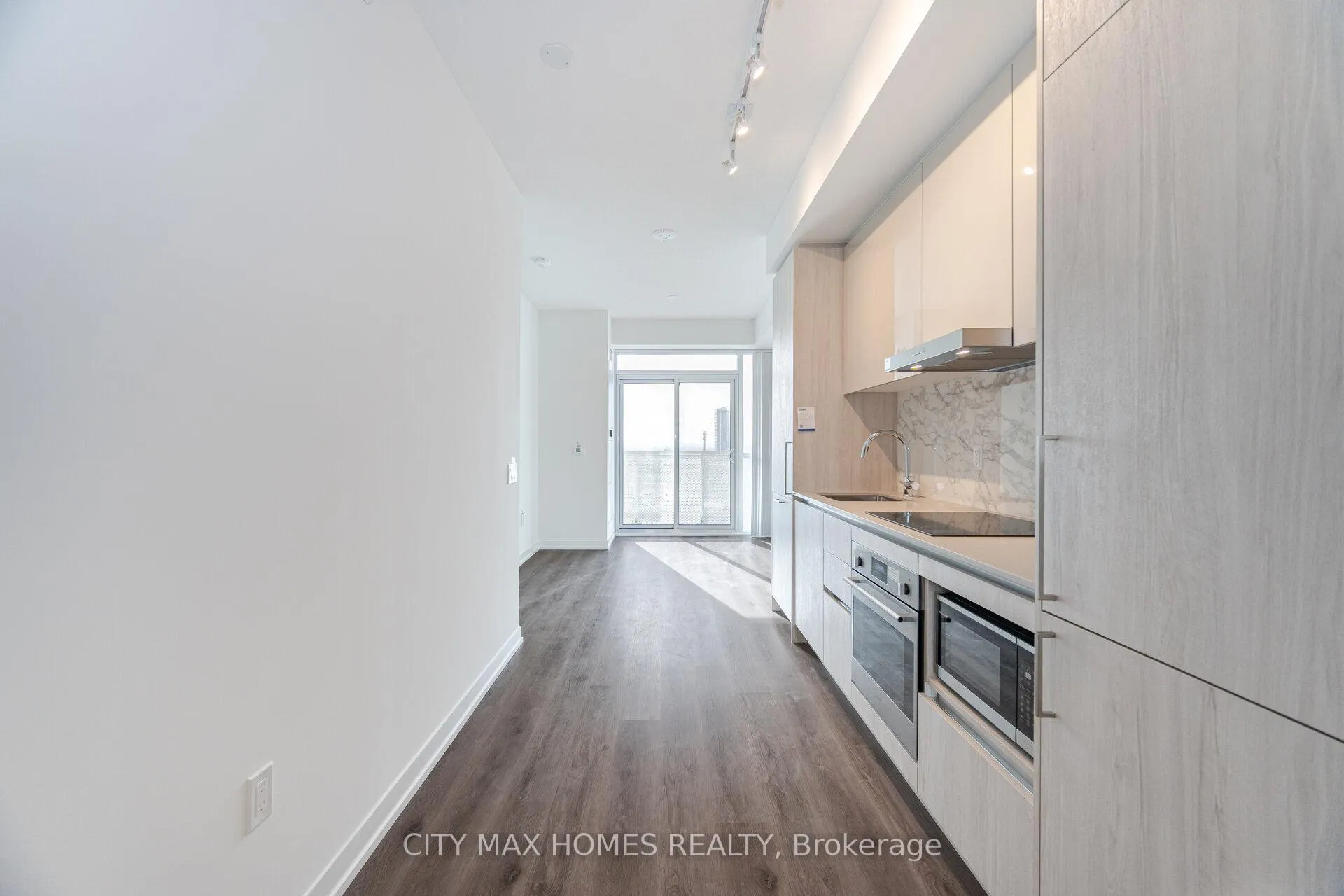 Photo 7 of Unit 1008, 225 Commerce St Street, Vaughan, Vaughan Corporate Centre — HOMEH