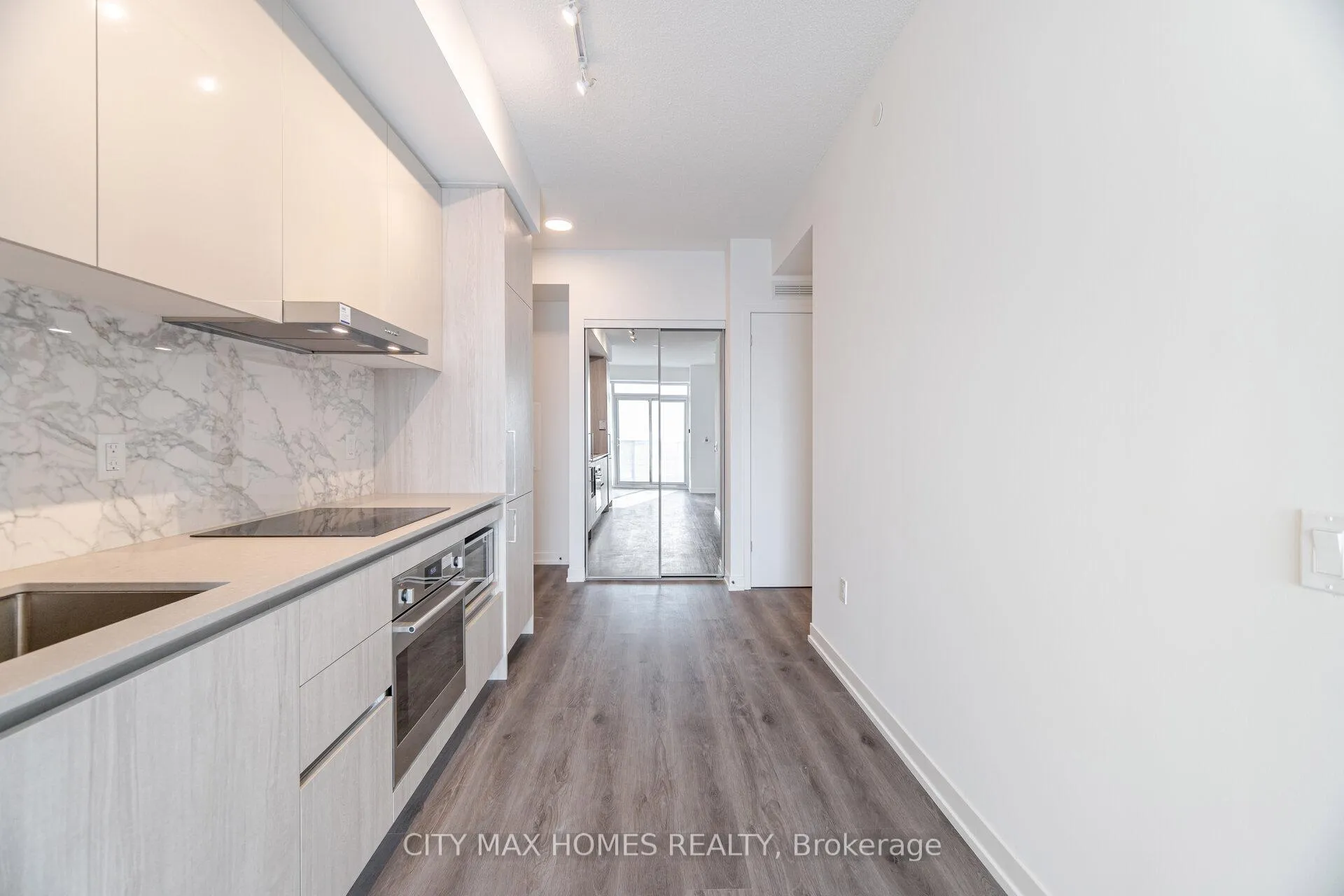 Photo 8 of Unit 1008, 225 Commerce St Street, Vaughan, Vaughan Corporate Centre — HOMEH