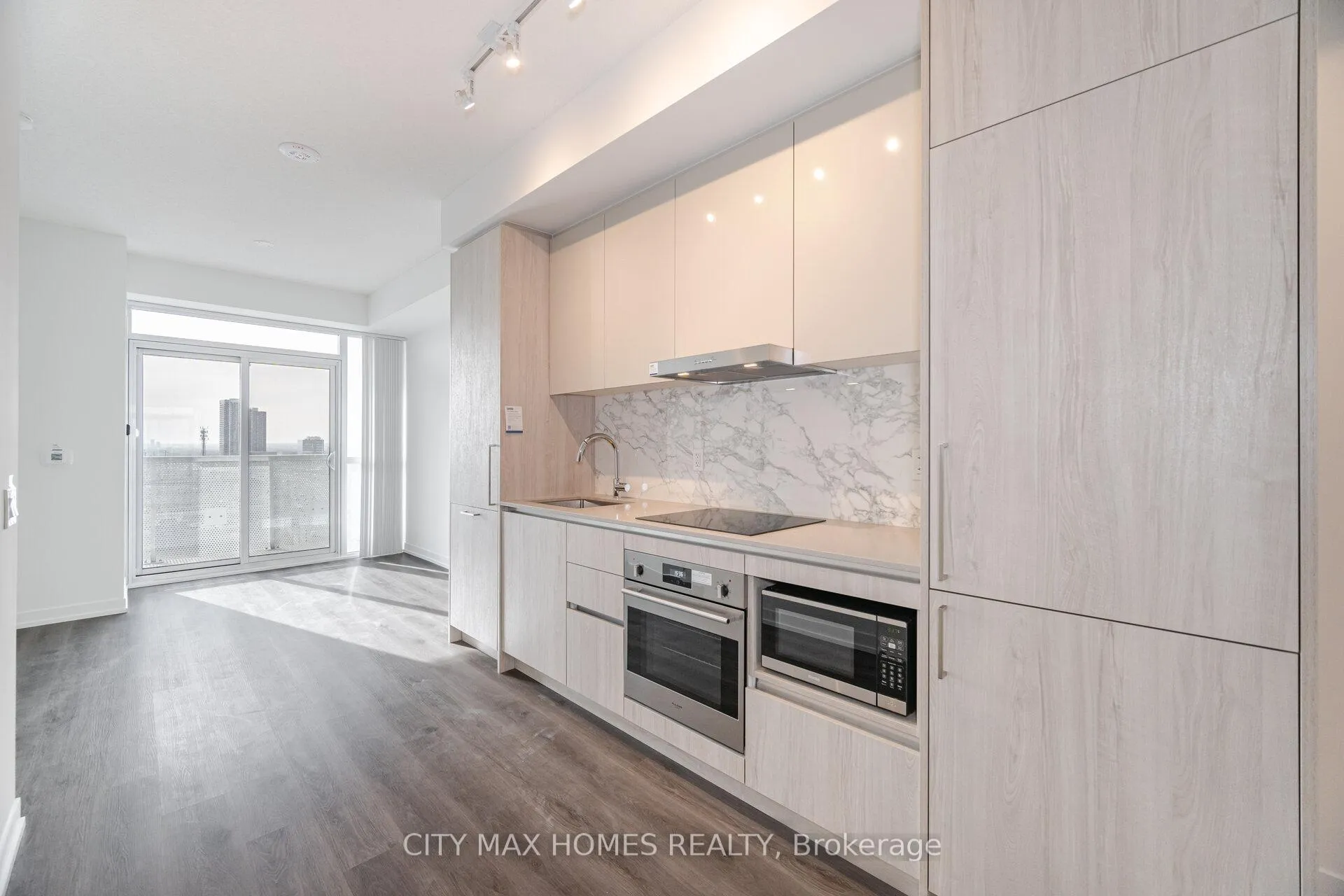 Photo 11 of Unit 1008, 225 Commerce St Street, Vaughan, Vaughan Corporate Centre — HOMEH