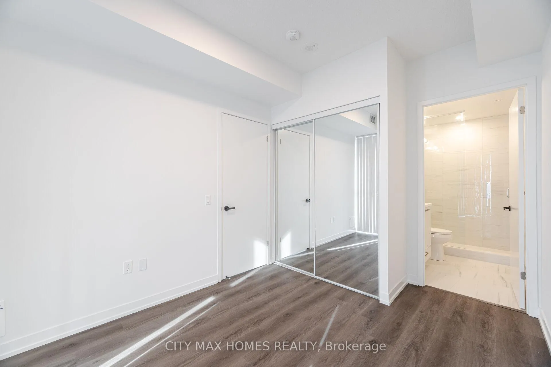 Photo 19 of Unit 1008, 225 Commerce St Street, Vaughan, Vaughan Corporate Centre — HOMEH