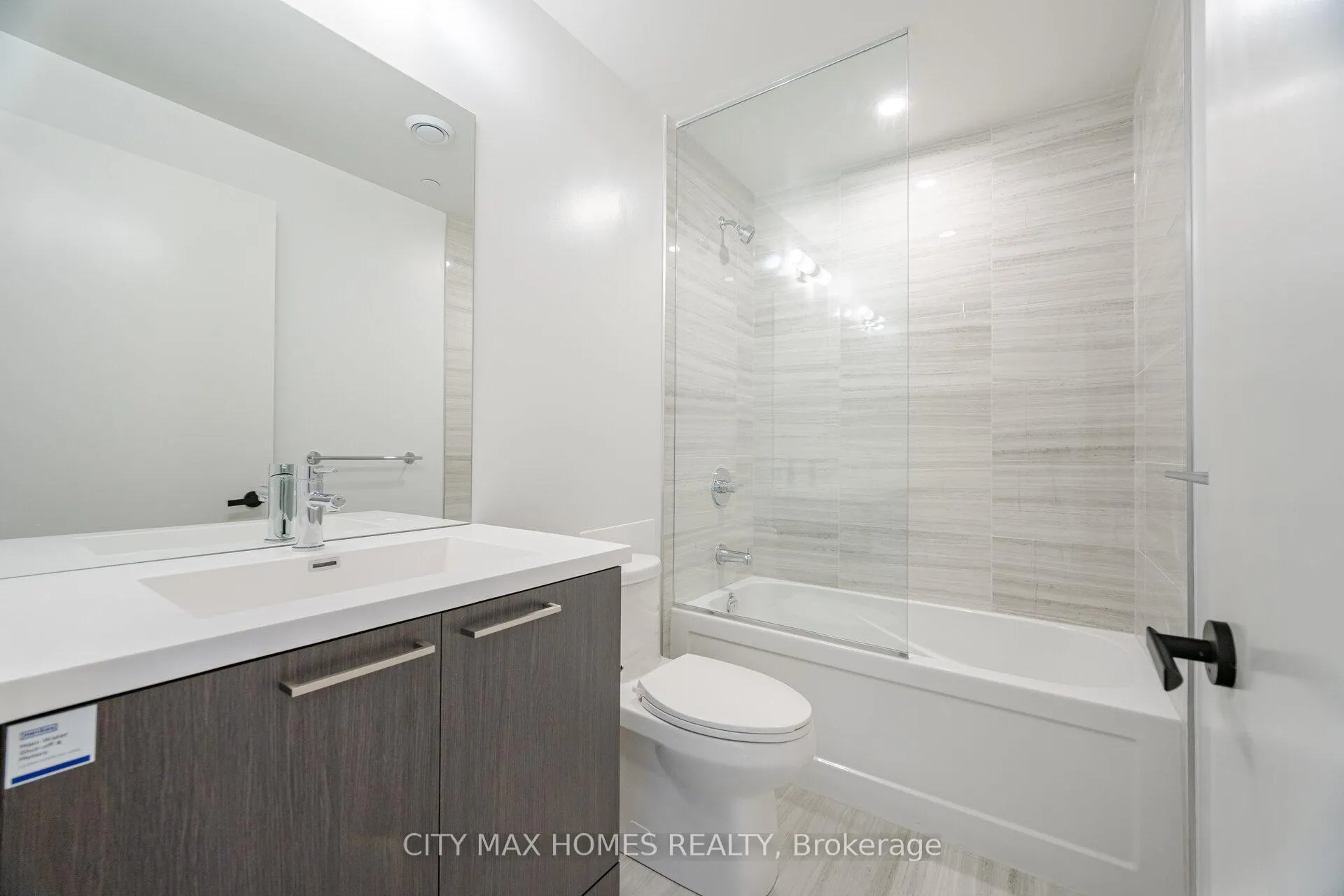 Photo 24 of Unit 1008, 225 Commerce St Street, Vaughan, Vaughan Corporate Centre — HOMEH