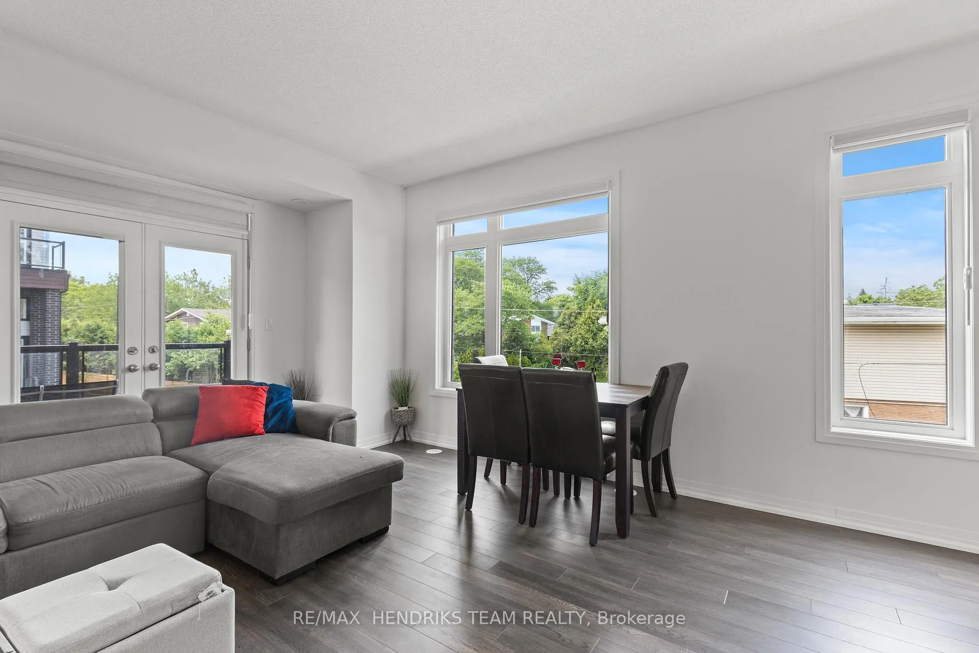 Photo 22 of 48 Sidney Rose Common, St. Catharines, Glendale/Glenridge — HOMEH