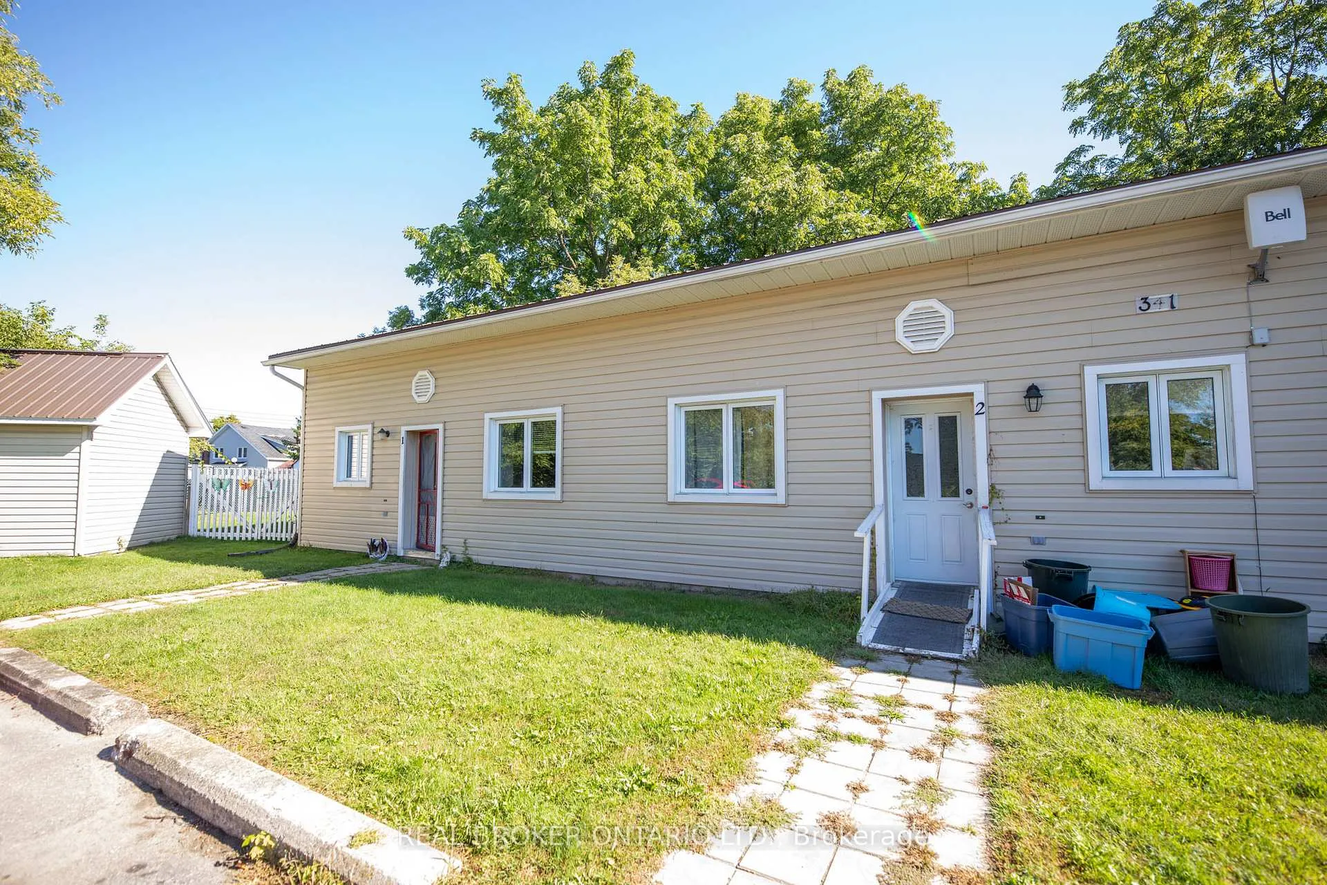 Photo 2 of Unit 2, 341 New Street E, Edwardsburgh/Cardinal, Town of Cardinal — HOMEH