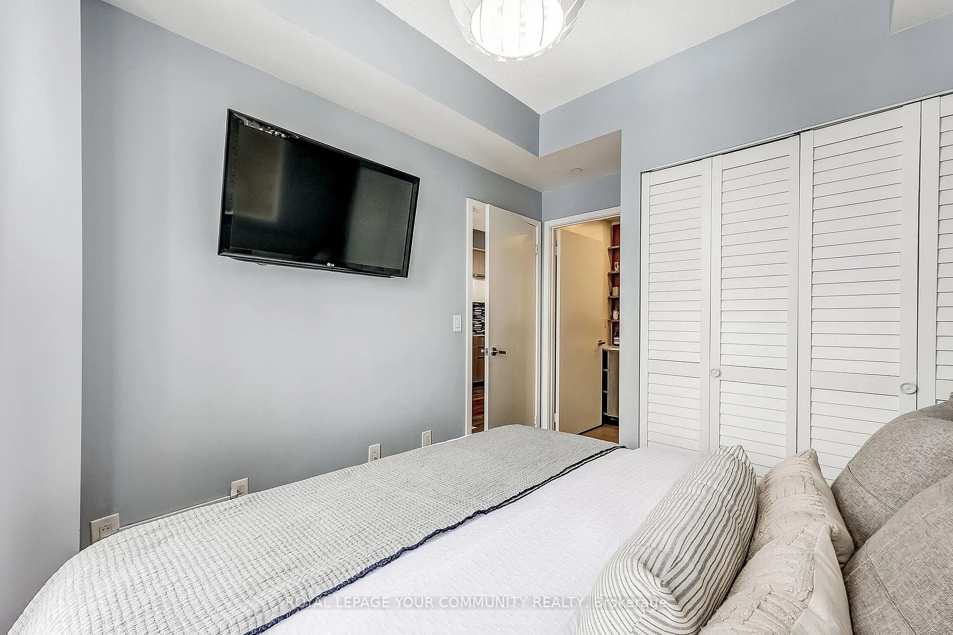 Photo 10 of Unit 2007, 170 Sumach Street, Toronto, Regent Park — HOMEH