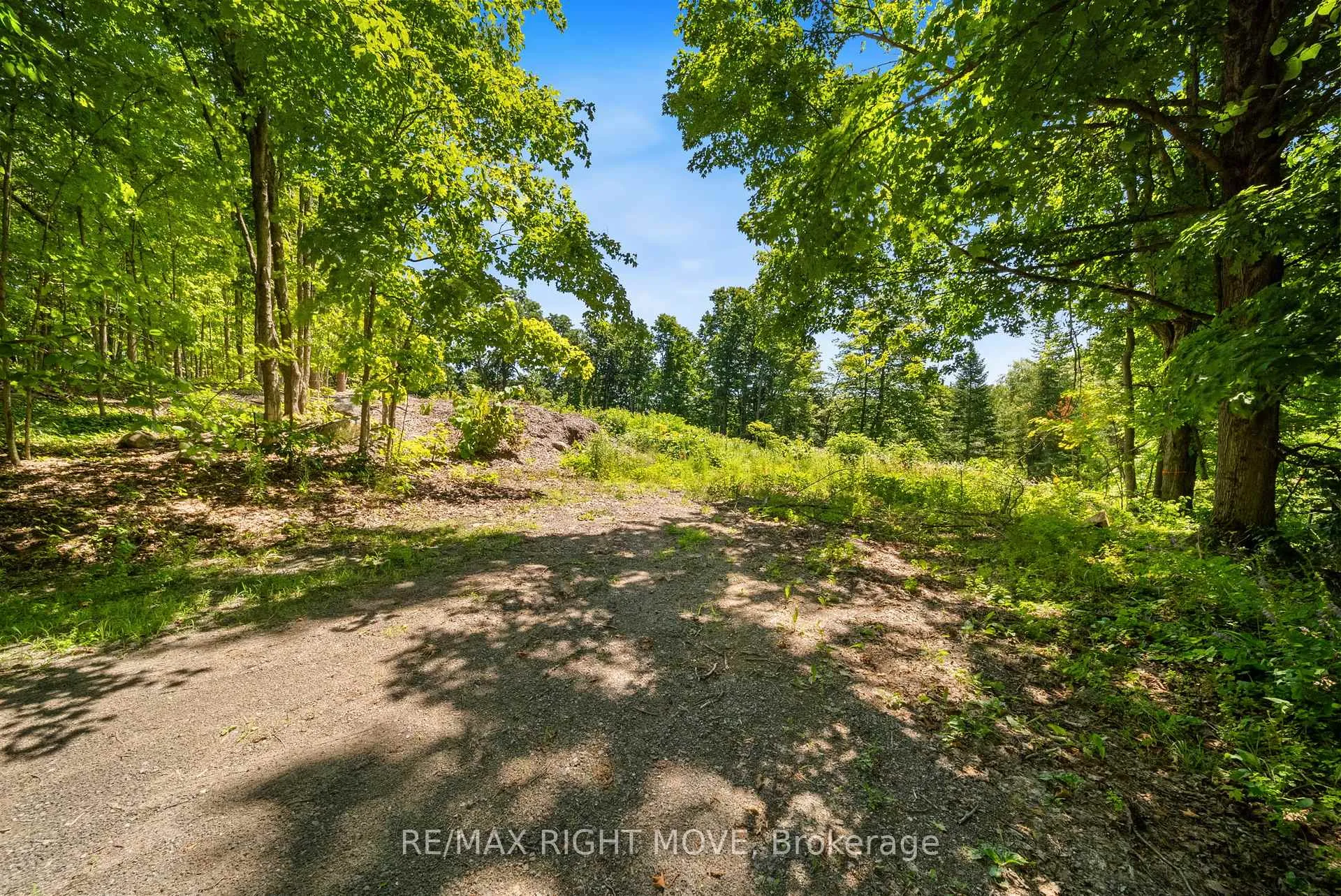 Photo 2 of 255 Pearl Drive, Gravenhurst, Muskoka (S) — HOMEH