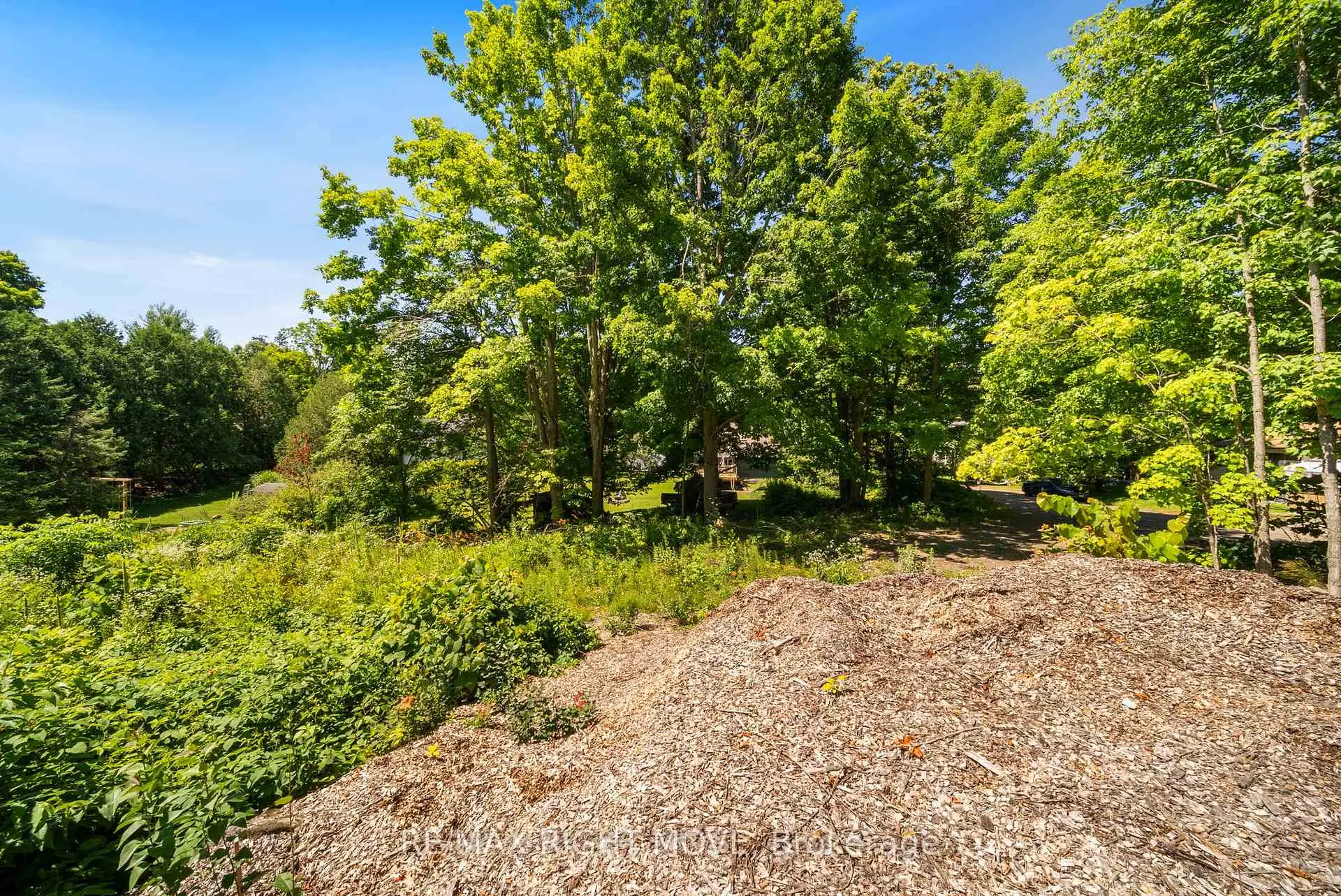 Photo 3 of 255 Pearl Drive, Gravenhurst, Muskoka (S) — HOMEH