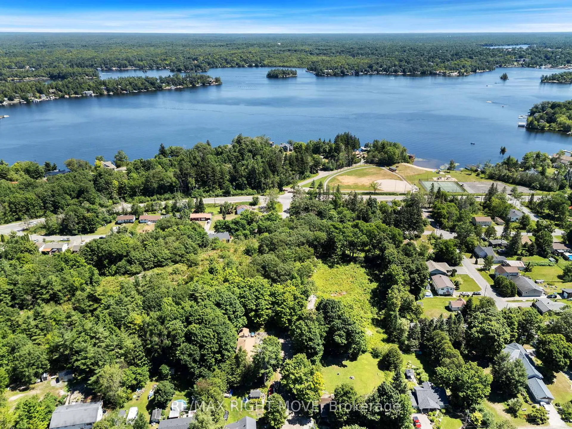 Photo 9 of 255 Pearl Drive, Gravenhurst, Muskoka (S) — HOMEH