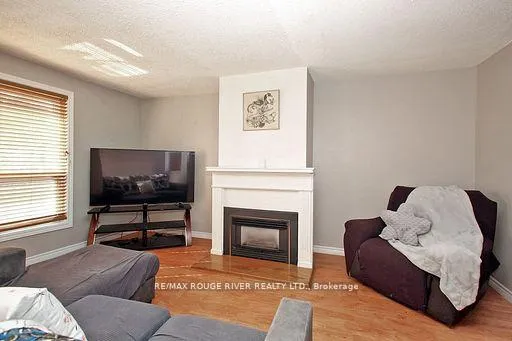 Photo 4 of Unit 15, 1330 Trowbridge Drive, Oshawa, Centennial — HOMEH