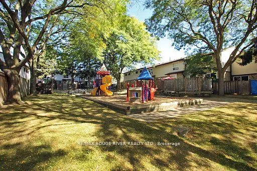 Photo 18 of Unit 15, 1330 Trowbridge Drive, Oshawa, Centennial — HOMEH