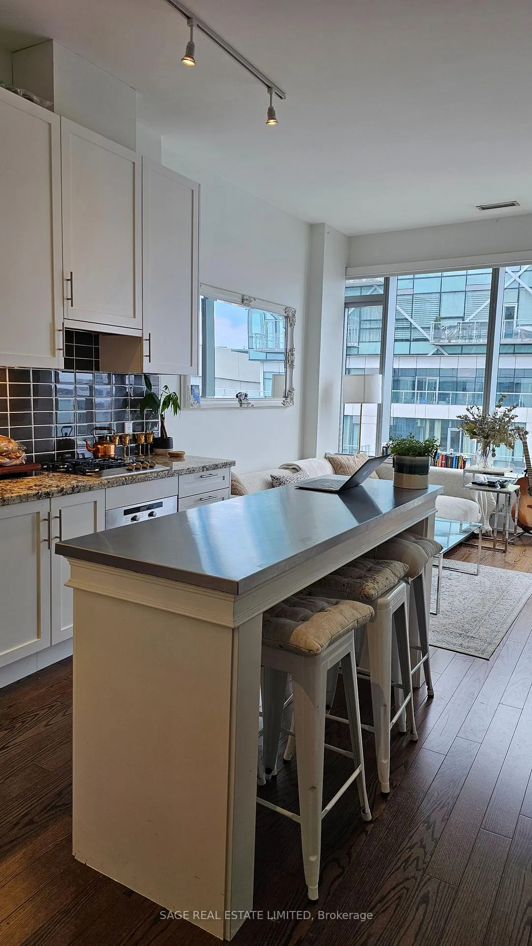 Photo 3 of Unit 1114, 39 Queens Quay E, Toronto, Waterfront Communities — HOMEH
