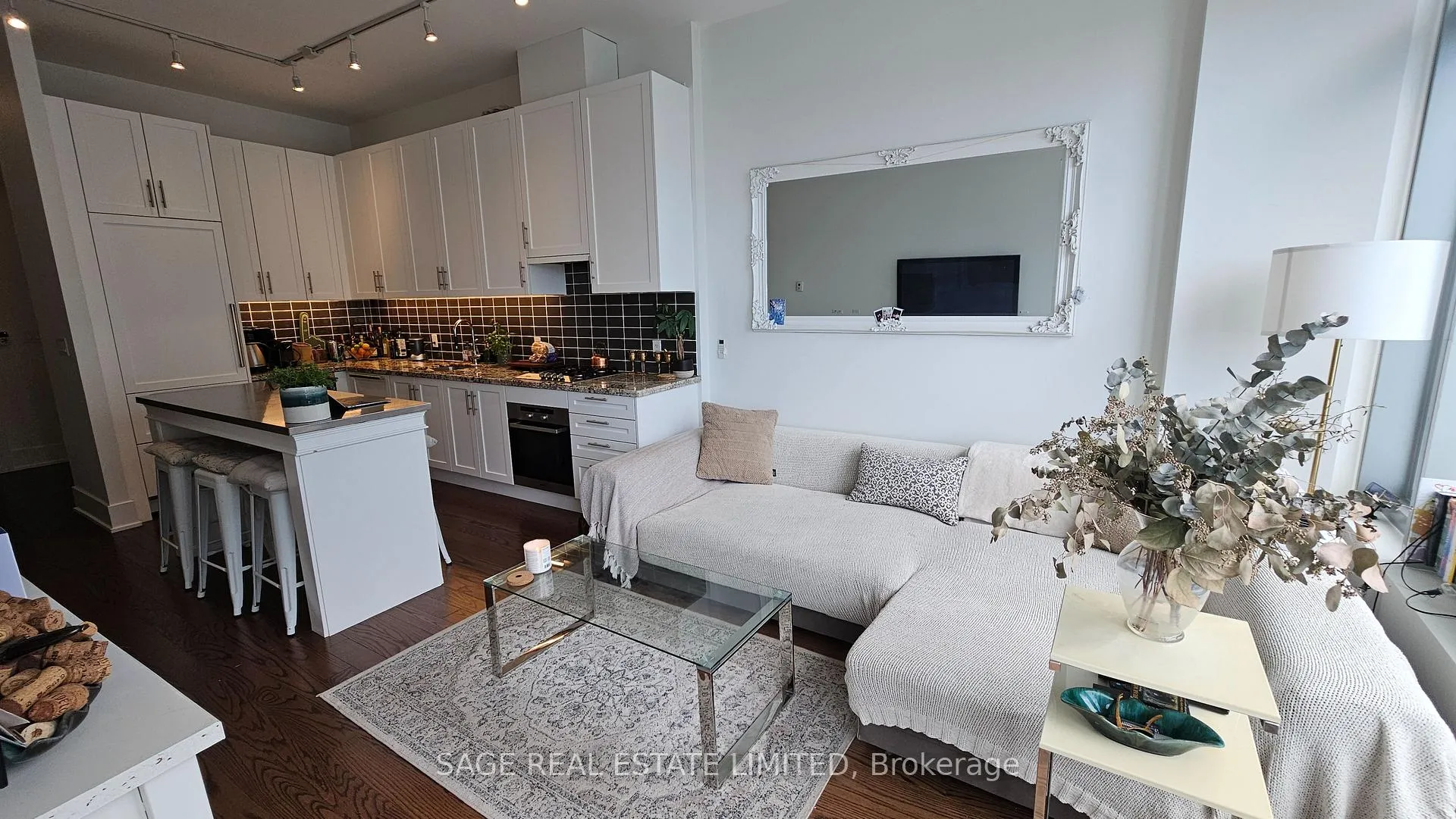 Photo 7 of Unit 1114, 39 Queens Quay E, Toronto, Waterfront Communities — HOMEH
