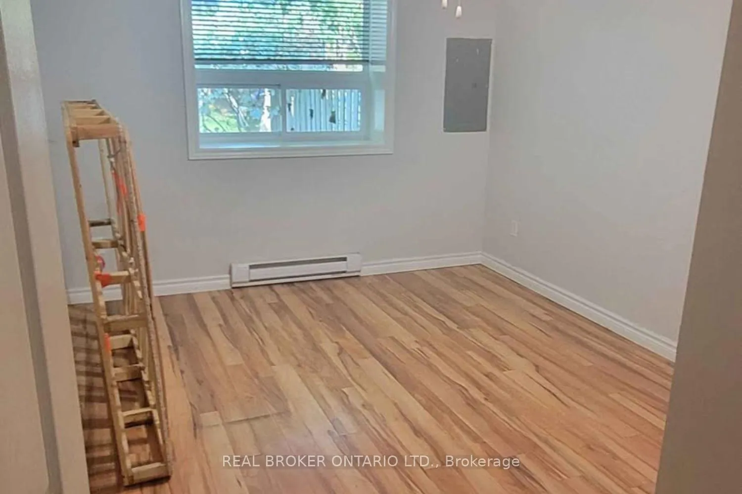 Photo 8 of Unit 1, 341 New Street E, Edwardsburgh/Cardinal, Town of Cardinal — HOMEH