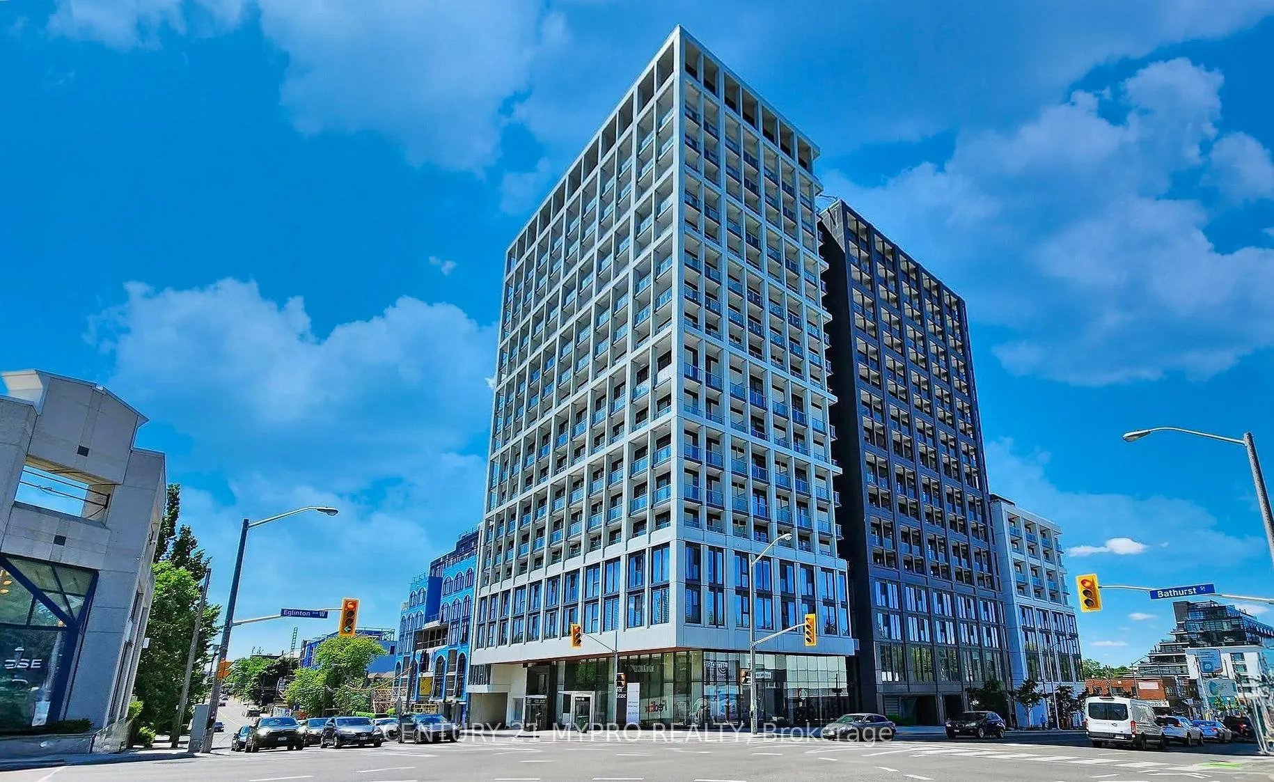 Front of Unit 617, 2020 Bathurst Street