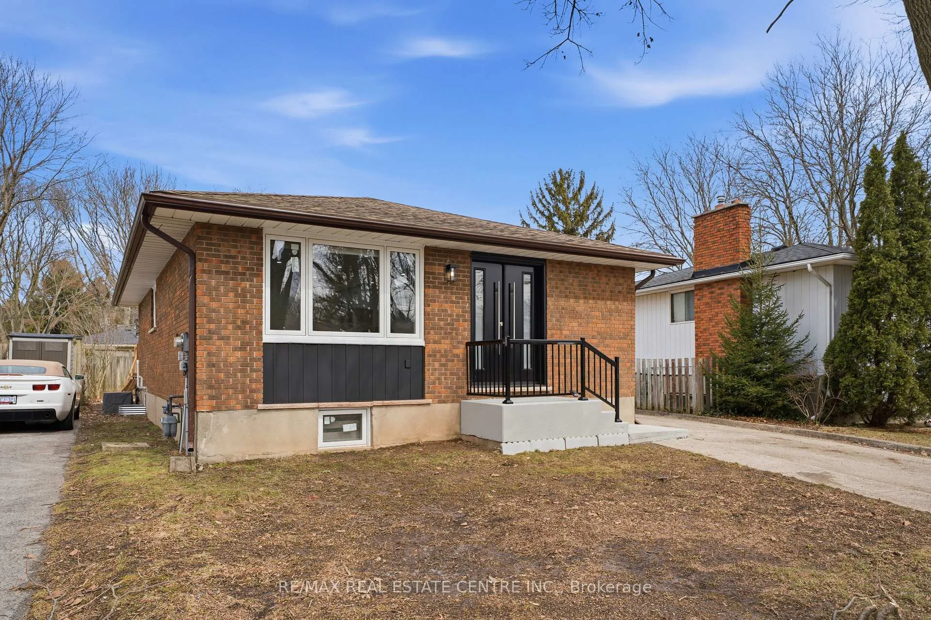 Photo 3 of 6183 Johnson Drive, Niagara Falls, Church's Lane — HOMEH