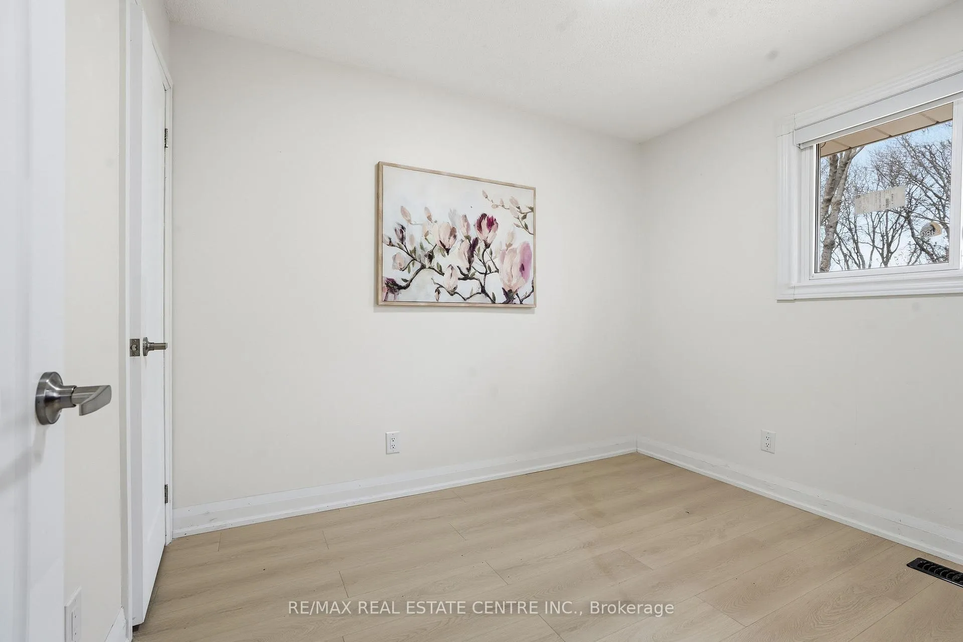 Photo 19 of 6183 Johnson Drive, Niagara Falls, Church's Lane — HOMEH