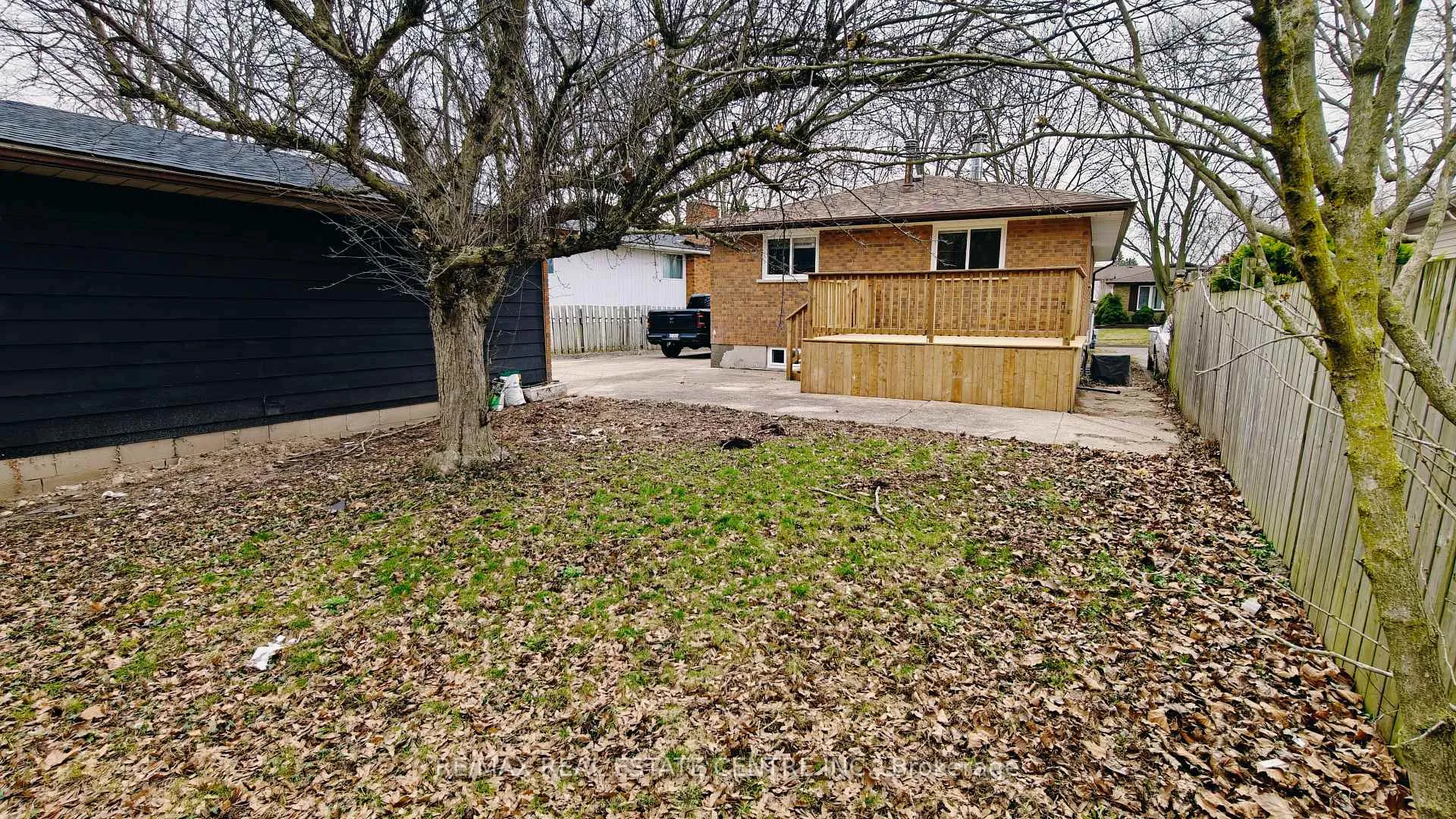 Photo 37 of 6183 Johnson Drive, Niagara Falls, Church's Lane — HOMEH