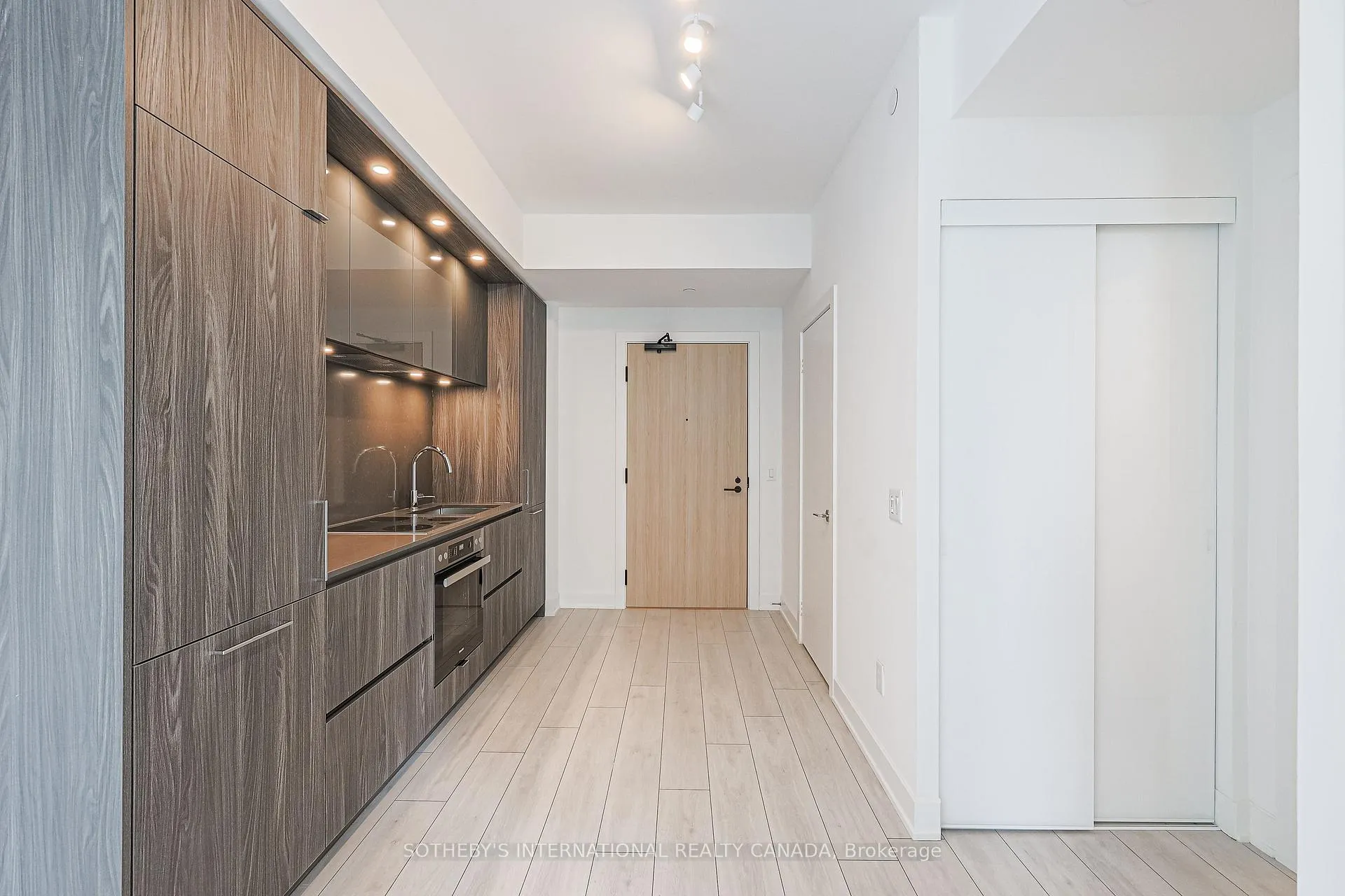 Photo 9 of Unit 1503, 15 Mercer Street, Toronto, Waterfront Communities — HOMEH