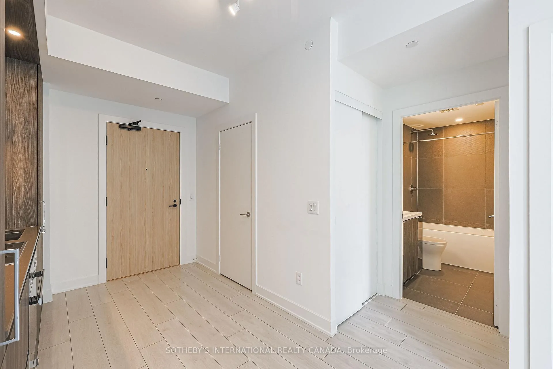 Photo 10 of Unit 1503, 15 Mercer Street, Toronto, Waterfront Communities — HOMEH