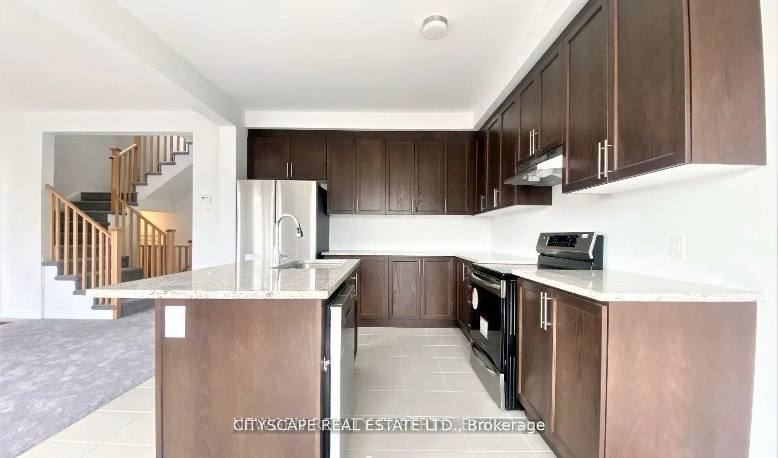 Photo 3 of 1009 Lockie Drive N, Oshawa, Taunton — HOMEH