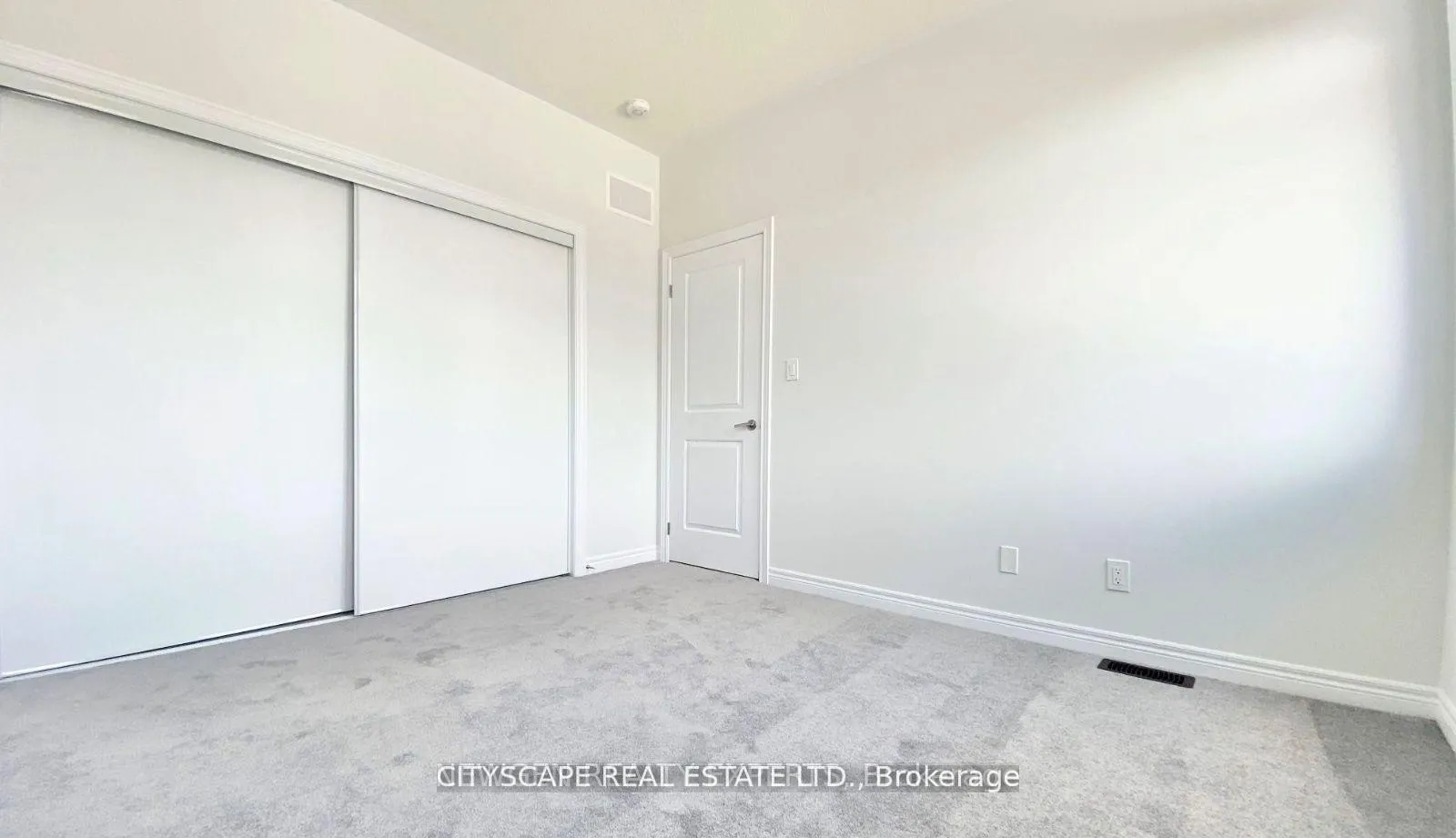 Photo 5 of 1009 Lockie Drive N, Oshawa, Taunton — HOMEH