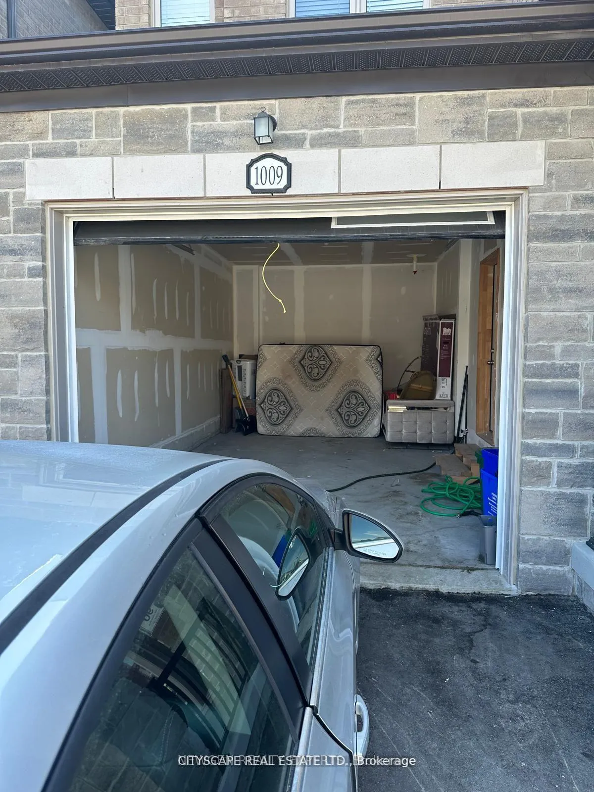 Photo 8 of 1009 Lockie Drive N, Oshawa, Taunton — HOMEH