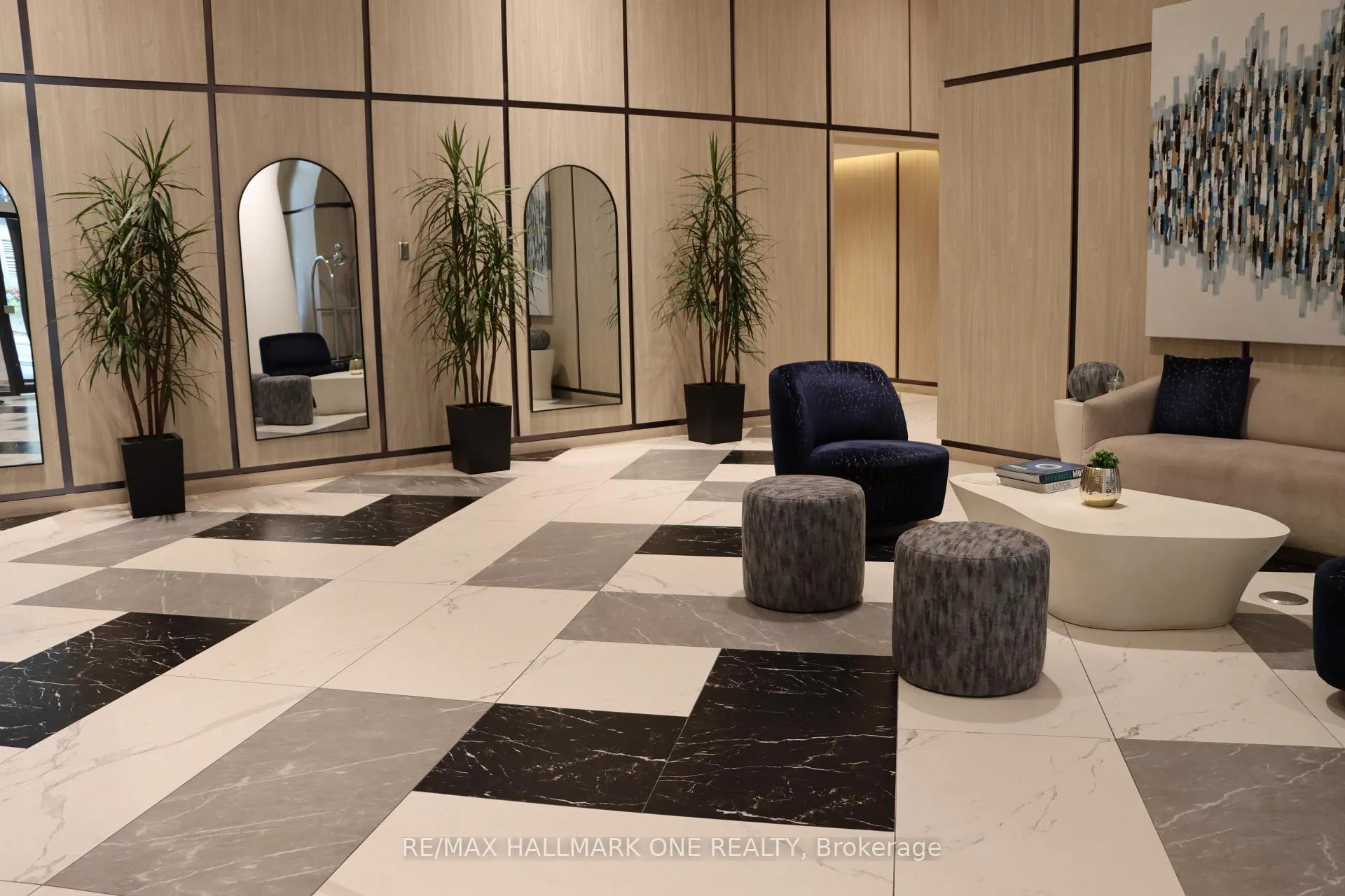 Photo 2 of Unit 2209, 395 Bloor Street E, Toronto, North St. James Town — HOMEH
