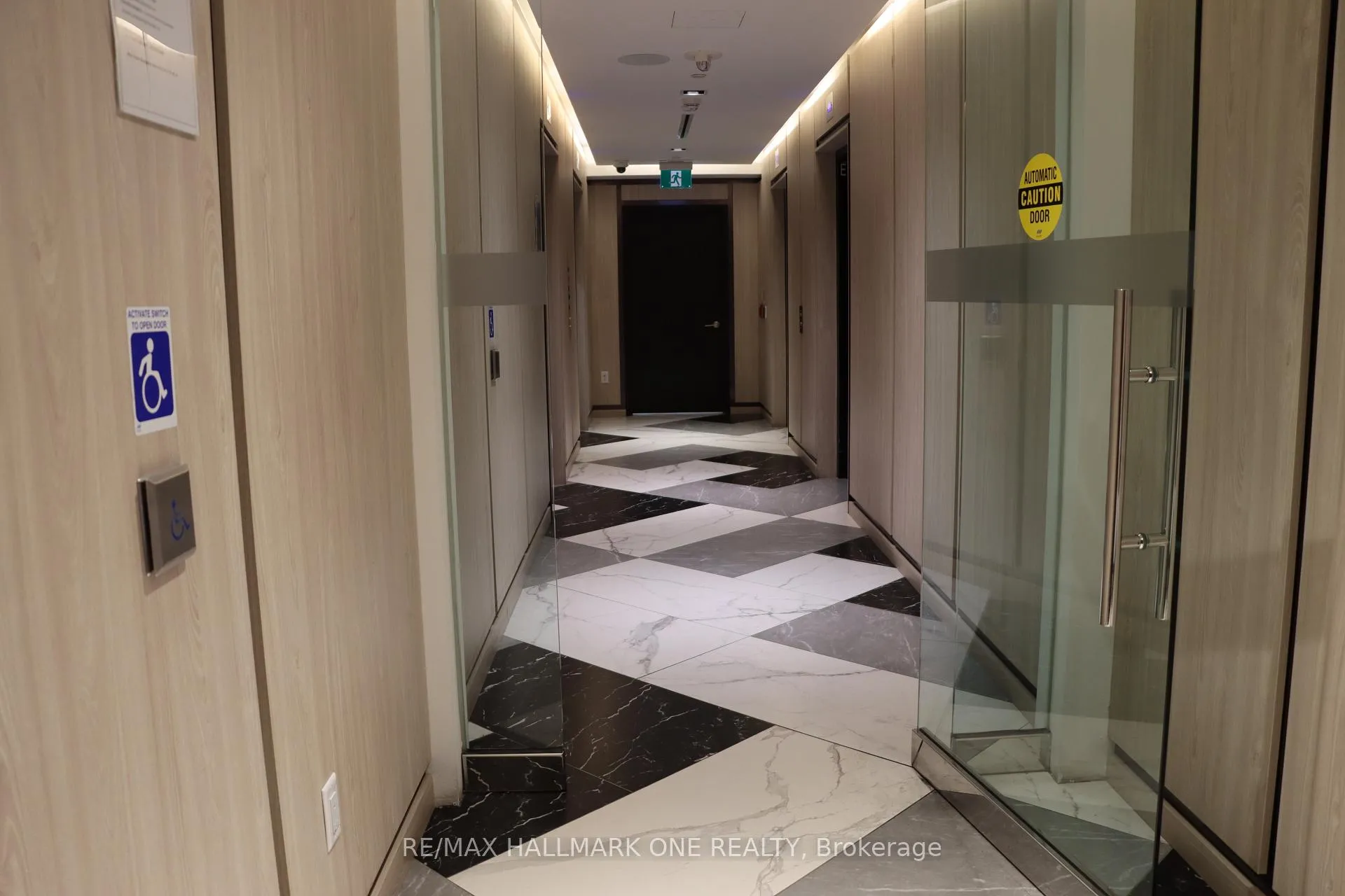 Photo 3 of Unit 2209, 395 Bloor Street E, Toronto, North St. James Town — HOMEH