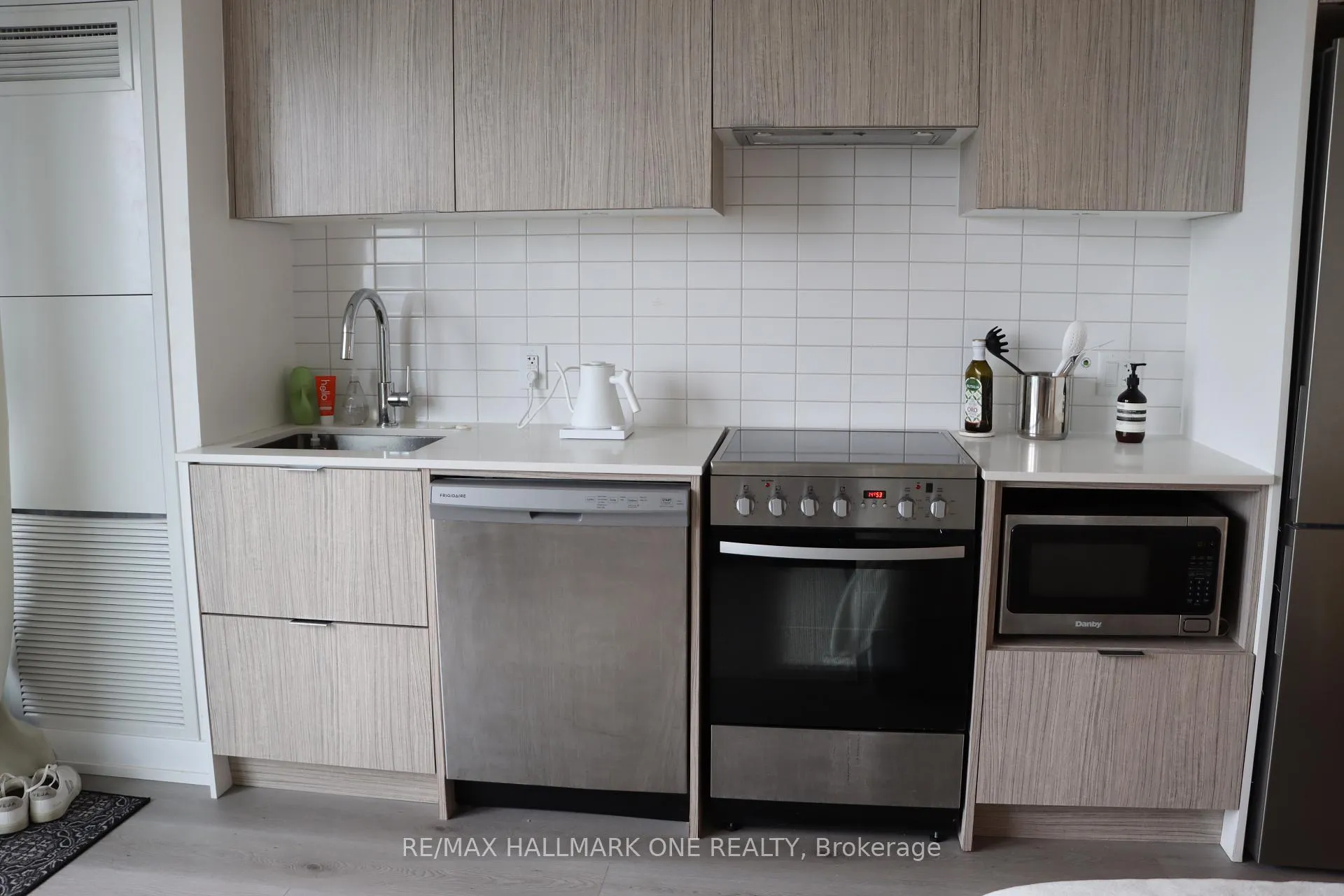 Photo 22 of Unit 2209, 395 Bloor Street E, Toronto, North St. James Town — HOMEH