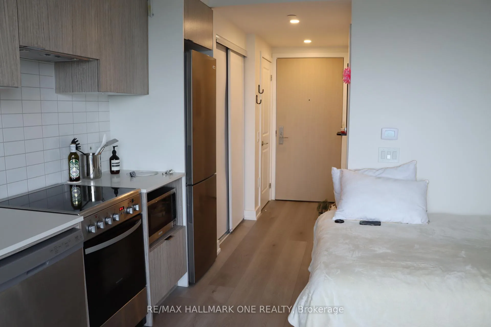 Photo 26 of Unit 2209, 395 Bloor Street E, Toronto, North St. James Town — HOMEH