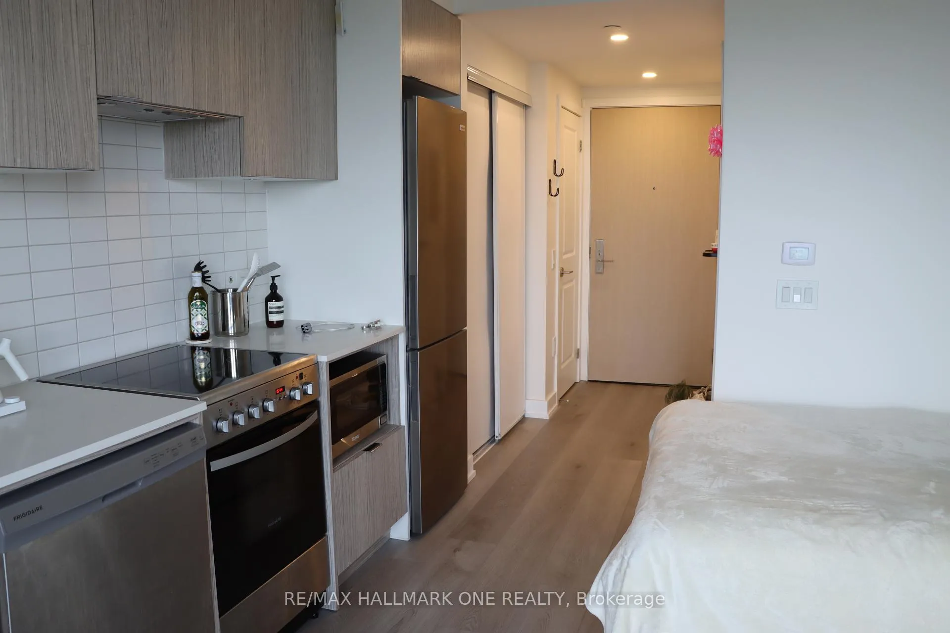 Photo 27 of Unit 2209, 395 Bloor Street E, Toronto, North St. James Town — HOMEH