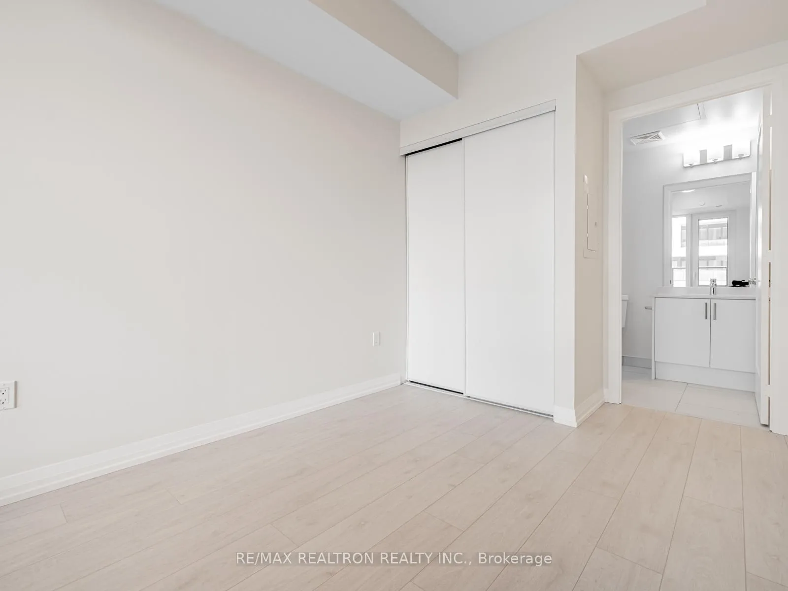 Photo 14 of Unit 217, 27 Korda Gate, Vaughan, Vellore Village — HOMEH