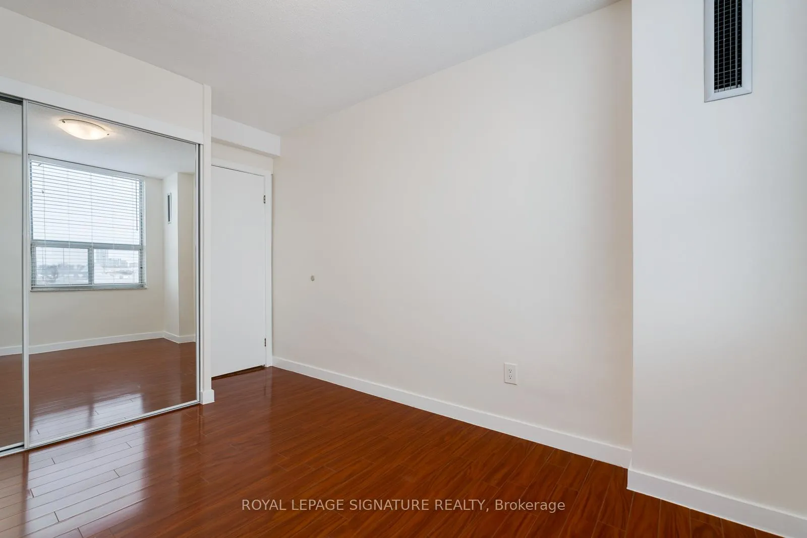 Photo 23 of Unit 1202, 10 Edgecliff Golfway, Toronto, Flemingdon Park — HOMEH