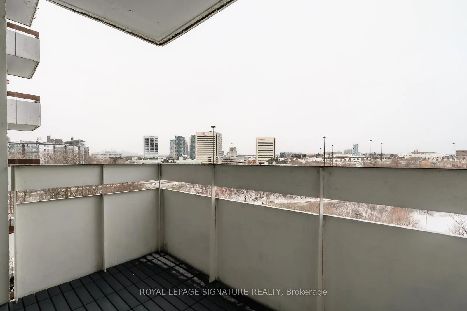 Photo 30 of Unit 1202, 10 Edgecliff Golfway, Toronto, Flemingdon Park — HOMEH