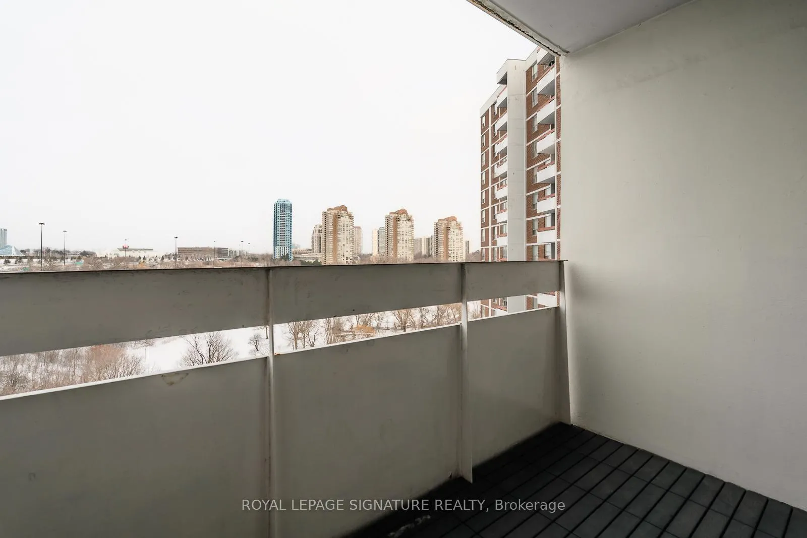 Photo 32 of Unit 1202, 10 Edgecliff Golfway, Toronto, Flemingdon Park — HOMEH