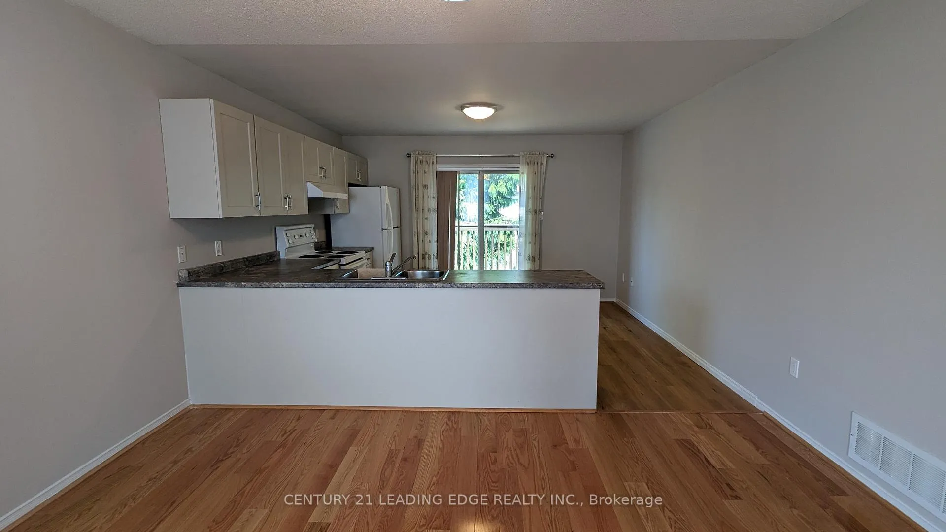 Photo 5 of 76 Srigley Street, Barrie, Holly — HOMEH