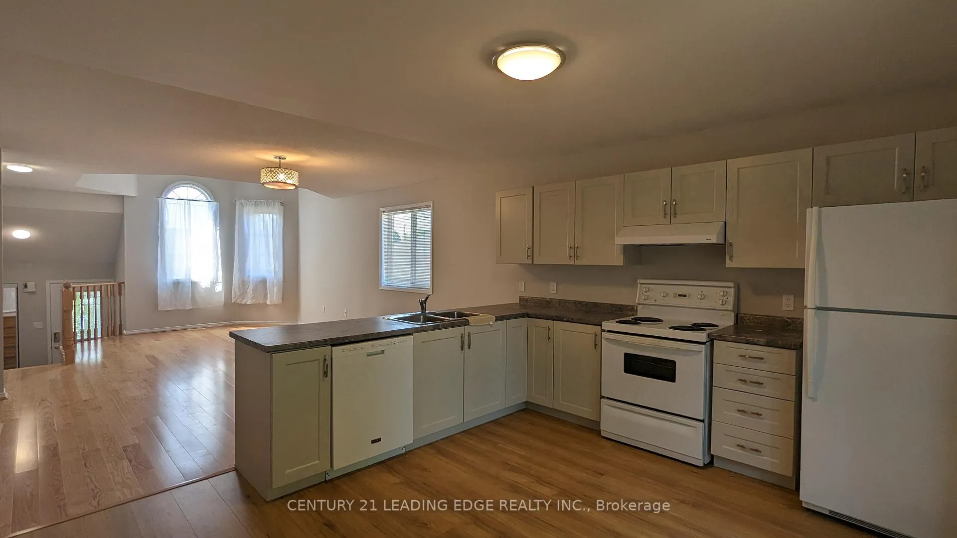 Photo 8 of 76 Srigley Street, Barrie, Holly — HOMEH