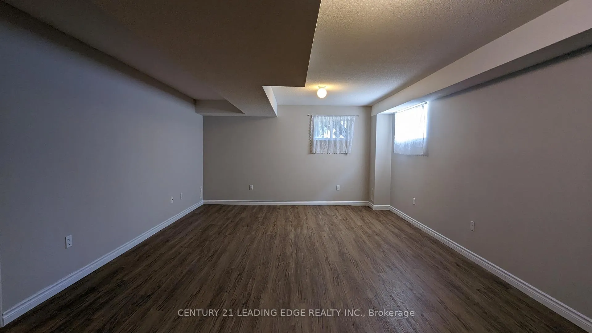 Photo 16 of 76 Srigley Street, Barrie, Holly — HOMEH