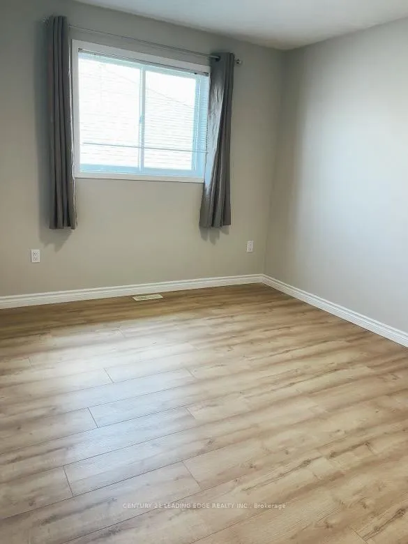 Photo 30 of 76 Srigley Street, Barrie, Holly — HOMEH