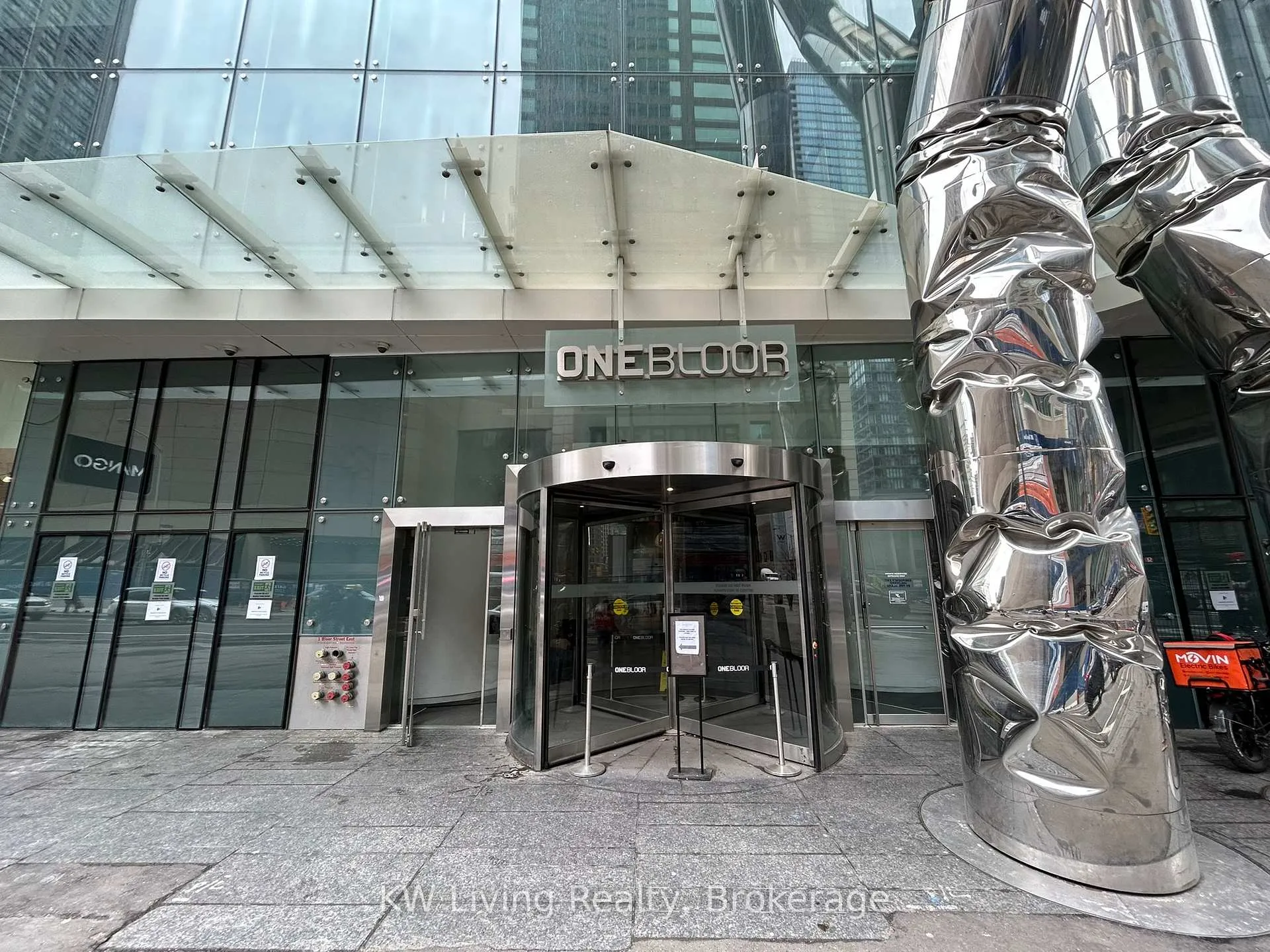 Photo 2 of Unit 2310, 1 Bloor Street E, Toronto, Church-Yonge Corridor — HOMEH