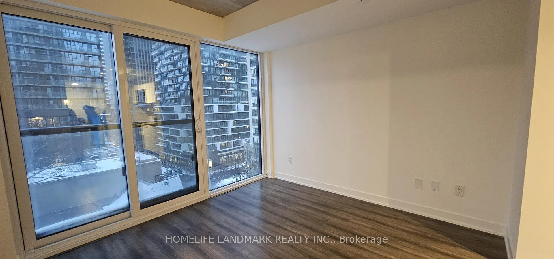 Photo 8 of Unit 702, 65 Mutual Street, Toronto, Church-Yonge Corridor — HOMEH