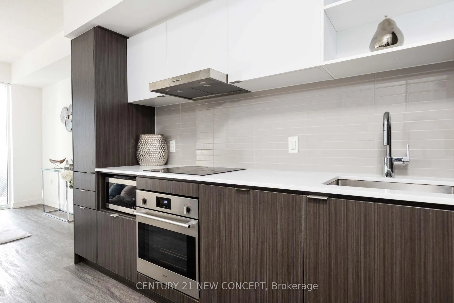 Photo 5 of Unit 2710, 55 Cooper Street, Toronto, Waterfront Communities — HOMEH