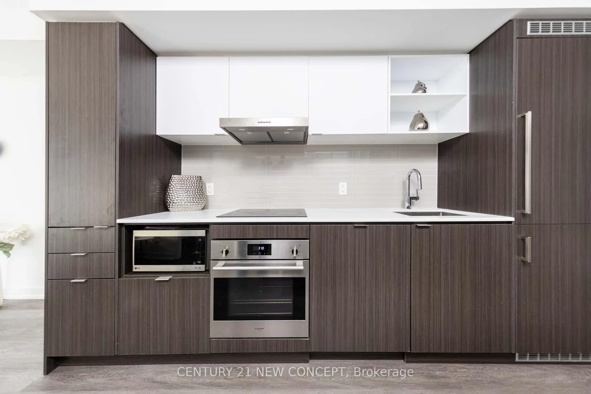 Photo 6 of Unit 2710, 55 Cooper Street, Toronto, Waterfront Communities — HOMEH