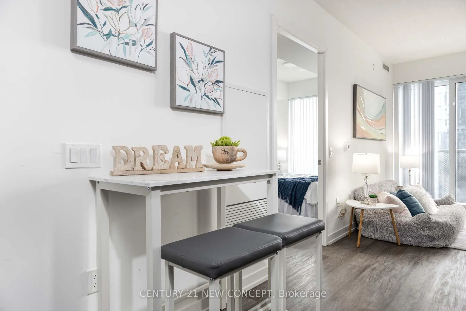 Photo 8 of Unit 2710, 55 Cooper Street, Toronto, Waterfront Communities — HOMEH