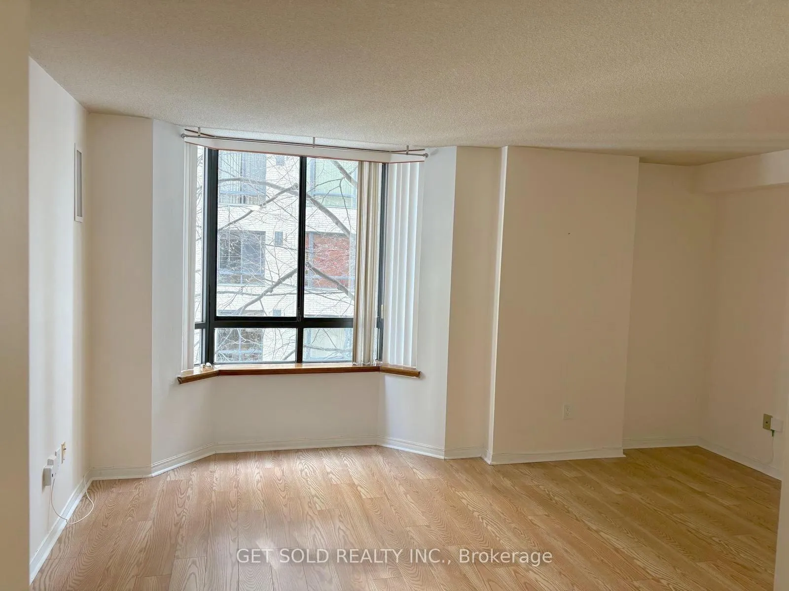 Photo 6 of Unit 401, 280 Simcoe Street, Toronto, University — HOMEH