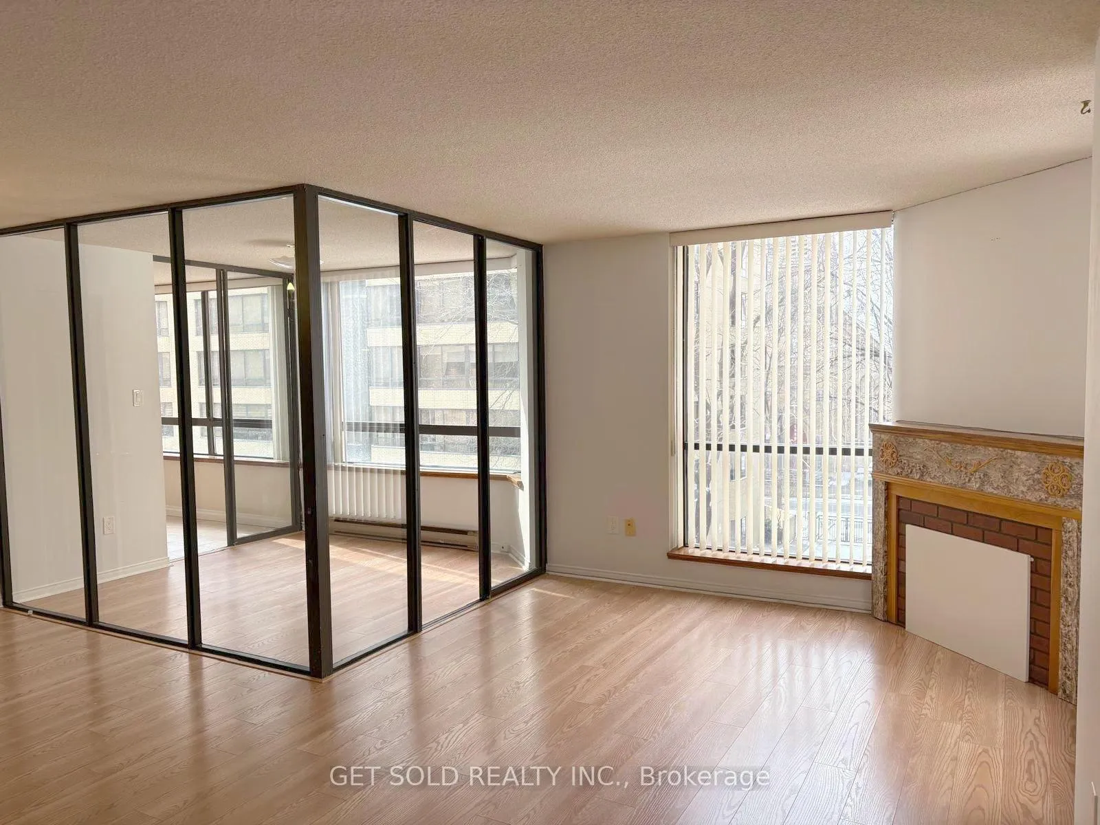 Photo 8 of Unit 401, 280 Simcoe Street, Toronto, University — HOMEH